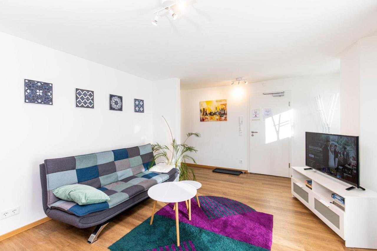 Arbio I Cozy Apartments Augsburg-Lechhausen ภายนอก รูปภาพ